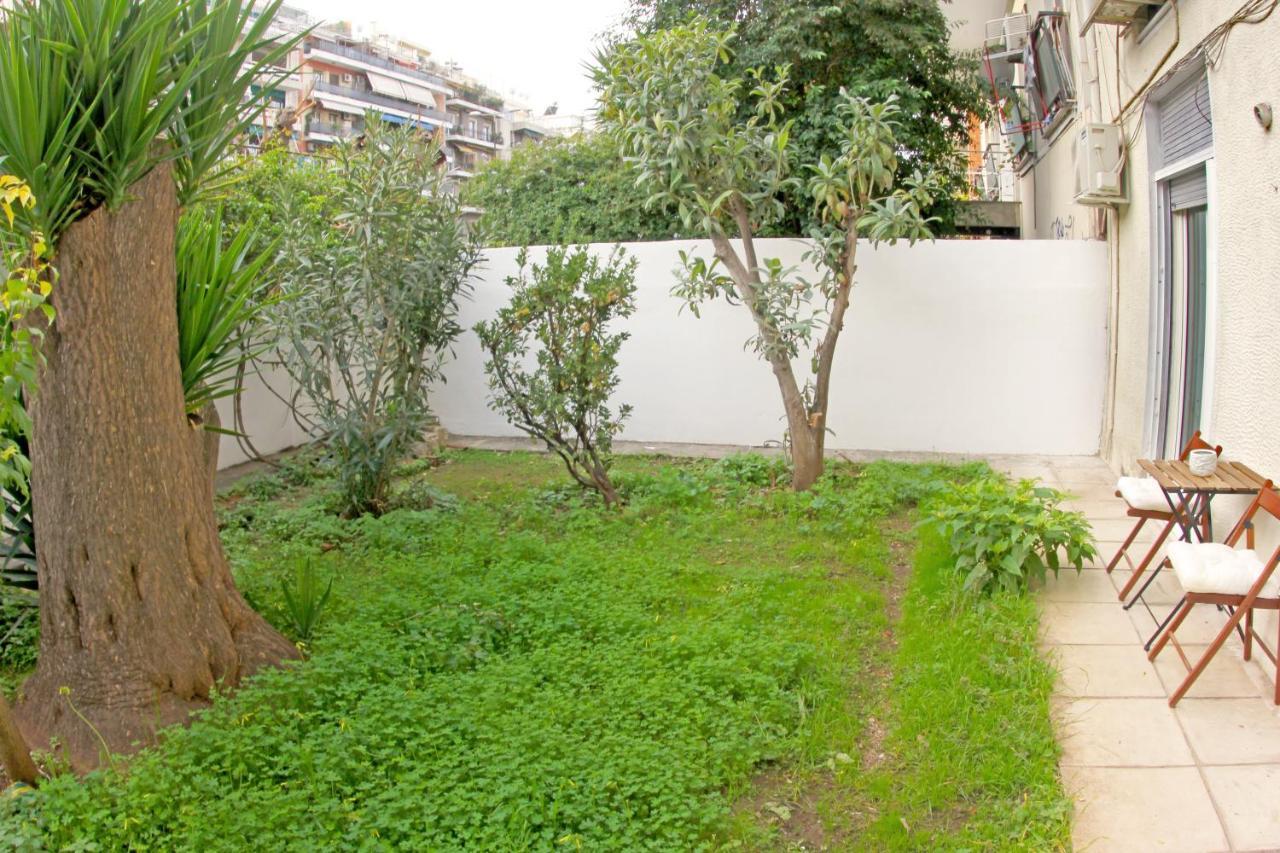 Stylish City Center Garden Apartment Афіни Екстер'єр фото