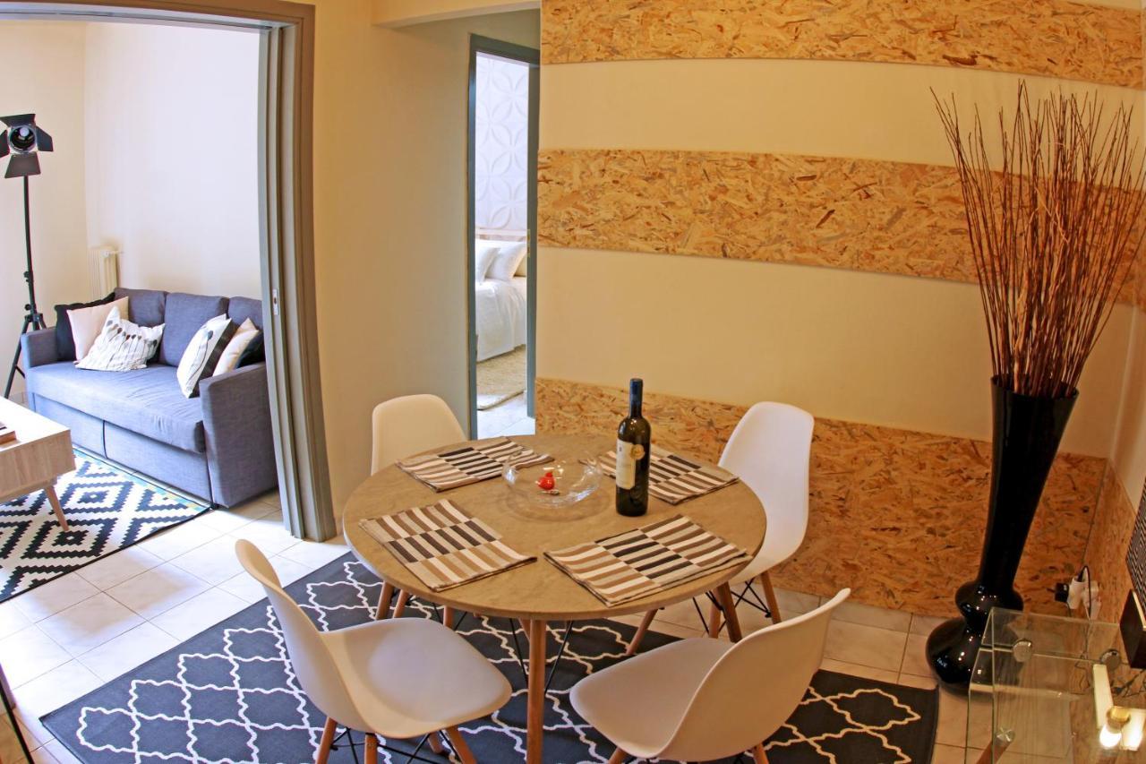 Stylish City Center Garden Apartment Афіни Екстер'єр фото