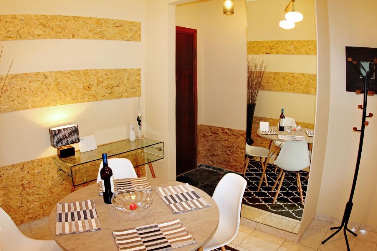 Stylish City Center Garden Apartment Афіни Екстер'єр фото