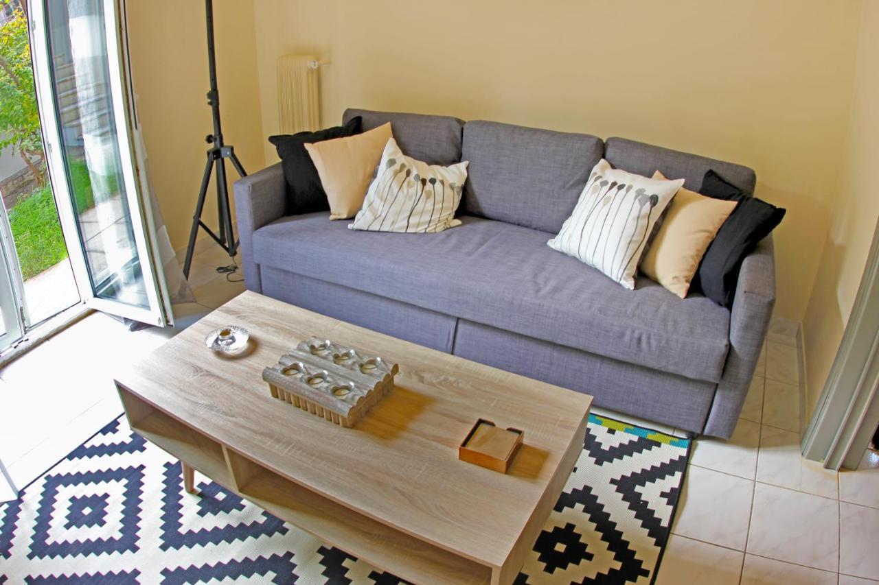 Stylish City Center Garden Apartment Афіни Екстер'єр фото