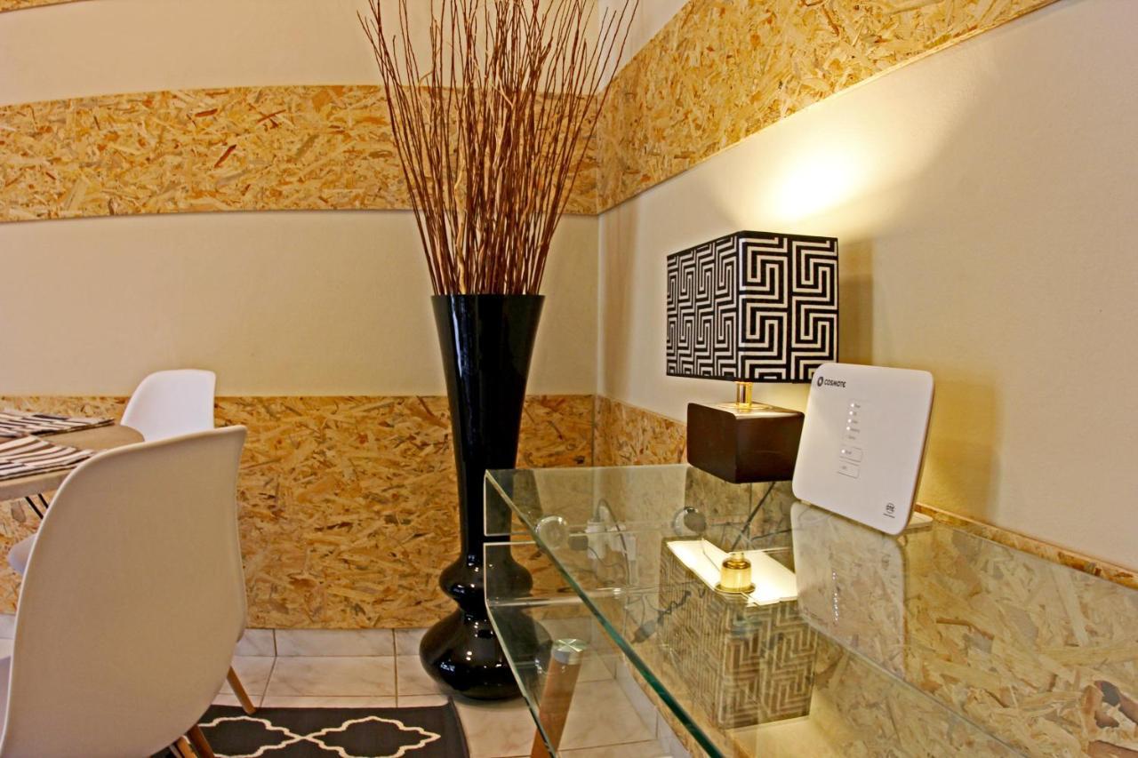Stylish City Center Garden Apartment Афіни Екстер'єр фото