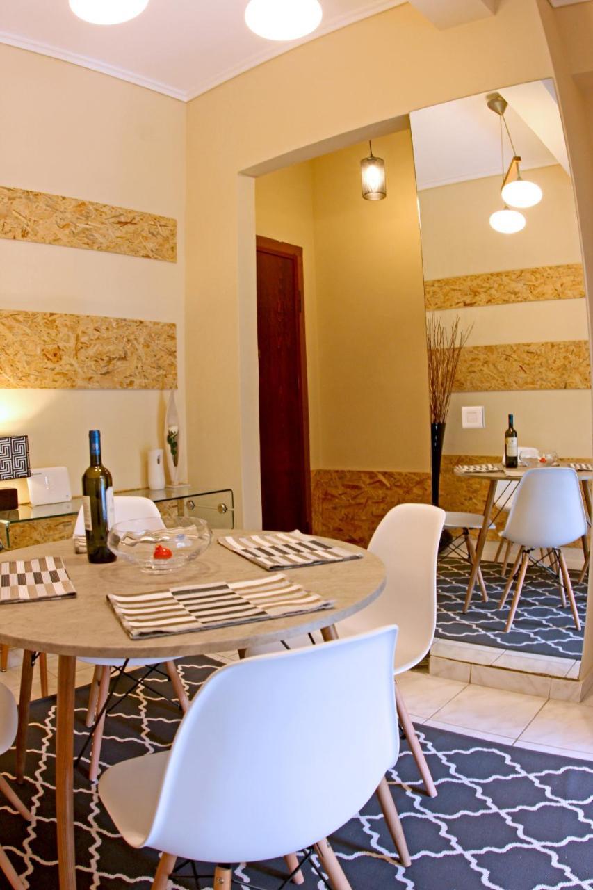 Stylish City Center Garden Apartment Афіни Екстер'єр фото
